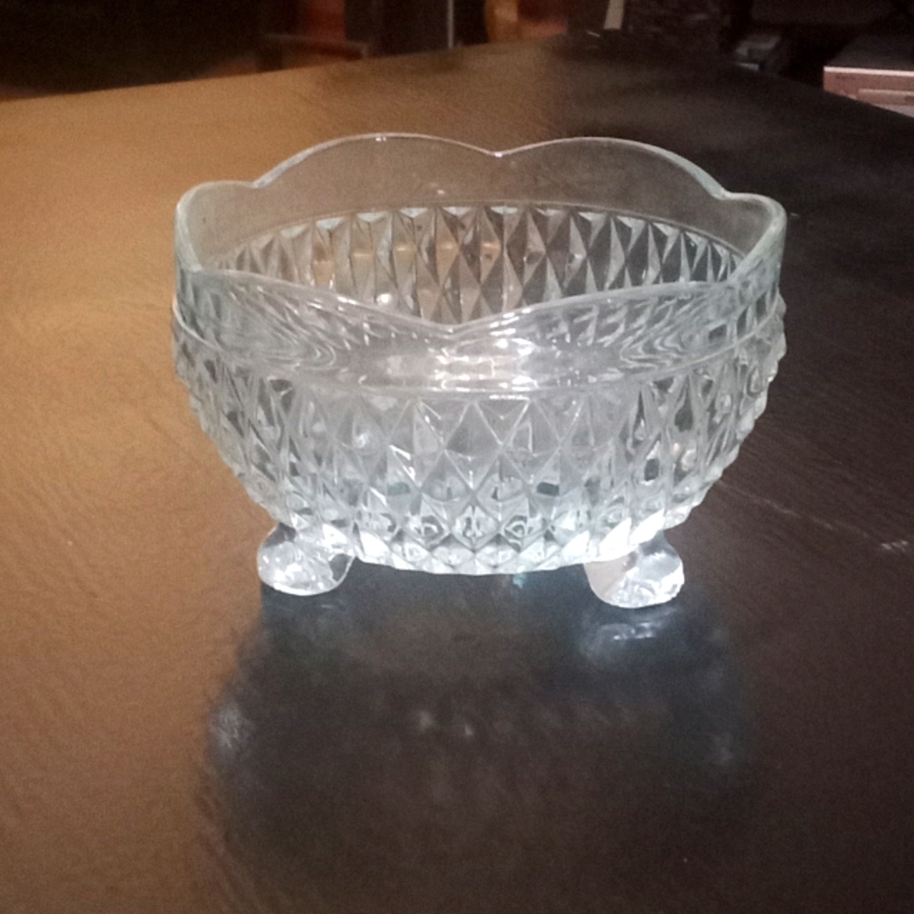 Vintage candy dish/bowl